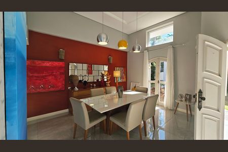 Casa de condomínio para alugar com 470m², 4 quartos e 6 vagas