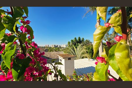 Casa de condomínio para alugar com 470m², 4 quartos e 6 vagas