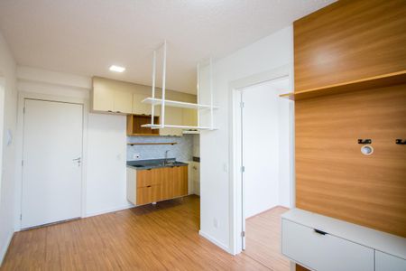 Sala de apartamento para alugar com 2 quartos, 38m² em Santa Maria, Santo André