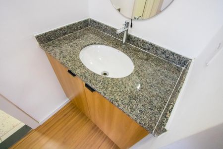 Apartamento para alugar com 38m², 2 quartos e sem vaga Apartamento para alugar com 38m², 2 quartos e sem vagaBanheiro