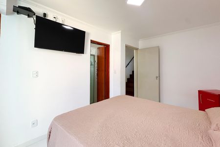 Casa à venda com 237m², 3 quartos e 5 vagas Casa à venda com 237m², 3 quartos e 5 vagasSuíte