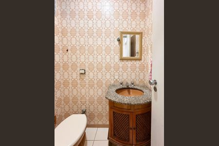 Casa à venda com 237m², 3 quartos e 5 vagas Casa à venda com 237m², 3 quartos e 5 vagasLavabo