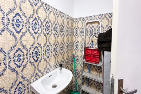 Casa à venda com 237m², 3 quartos e 5 vagas Casa à venda com 237m², 3 quartos e 5 vagasBanheiro de serviço