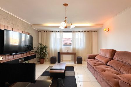 Casa à venda com 237m², 3 quartos e 5 vagas Casa à venda com 237m², 3 quartos e 5 vagasSala