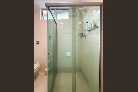 Casa à venda com 237m², 3 quartos e 5 vagas Casa à venda com 237m², 3 quartos e 5 vagasBanheiro da Suíte