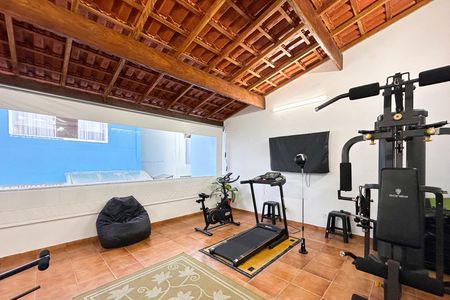 Casa à venda com 237m², 3 quartos e 5 vagas Casa à venda com 237m², 3 quartos e 5 vagasAcademia