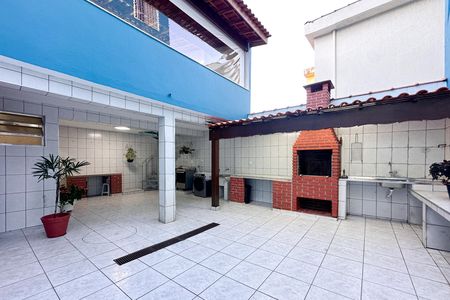 Casa à venda com 237m², 3 quartos e 5 vagas Casa à venda com 237m², 3 quartos e 5 vagasÁrea de Serviço