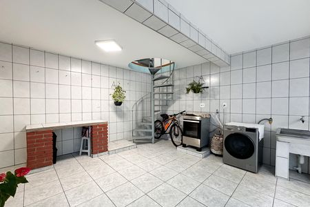 Casa à venda com 237m², 3 quartos e 5 vagas Casa à venda com 237m², 3 quartos e 5 vagasÁrea de Serviço