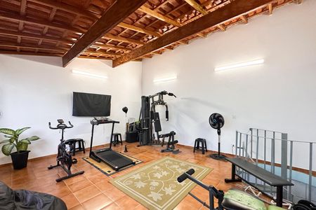 Casa à venda com 237m², 3 quartos e 5 vagas Casa à venda com 237m², 3 quartos e 5 vagasAcademia
