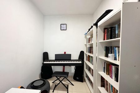 Casa à venda com 237m², 3 quartos e 5 vagas Casa à venda com 237m², 3 quartos e 5 vagasEscritório