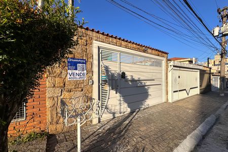 Casa à venda com 237m², 3 quartos e 5 vagas Casa à venda com 237m², 3 quartos e 5 vagasPlaca