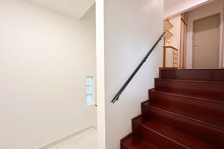 Casa à venda com 237m², 3 quartos e 5 vagas Casa à venda com 237m², 3 quartos e 5 vagasAcesso aos Quartos