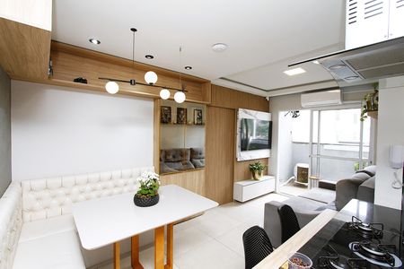 Apartamento à venda com 67m², 2 quartos e 1 vagaSala