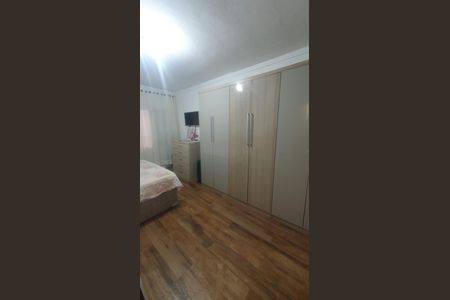 Casa à venda com 100m², 2 quartos e 2 vagas Casa à venda com 100m², 2 quartos e 2 vagasQuarto