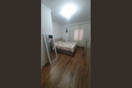 Casa à venda com 100m², 2 quartos e 2 vagas Casa à venda com 100m², 2 quartos e 2 vagasQuarto