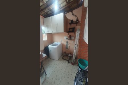 Casa à venda com 100m², 2 quartos e 2 vagas Casa à venda com 100m², 2 quartos e 2 vagasÁrea de Serviço