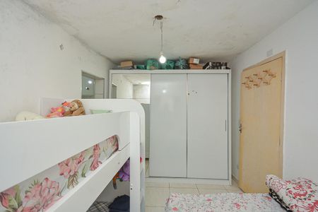Quarto de casa à venda com 1 quarto, 300m² em Parque Grajau, São Paulo