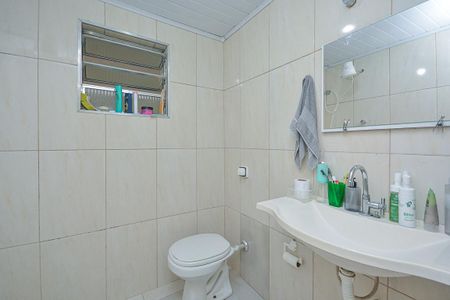 Casa à venda com 300m², 1 quarto e 1 vaga Casa à venda com 300m², 1 quarto e 1 vagaBanheiro