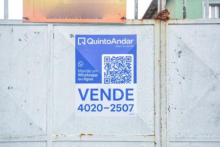 Casa à venda com 300m², 1 quarto e 1 vaga Casa à venda com 300m², 1 quarto e 1 vagaFachada