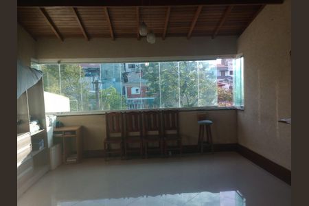 Casa à venda com 231m², 3 quartos e 4 vagas Casa à venda com 231m², 3 quartos e 4 vagasSALÃO DE FESTA