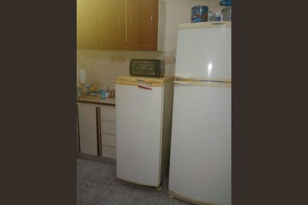 Casa à venda com 231m², 3 quartos e 4 vagas Casa à venda com 231m², 3 quartos e 4 vagasCOZINHA