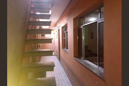 Casa à venda com 231m², 3 quartos e 4 vagas Casa à venda com 231m², 3 quartos e 4 vagasCORREDOR EXTERNO