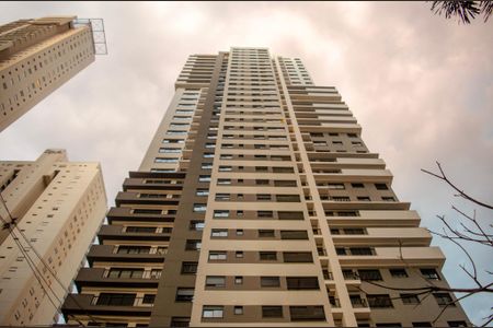 Apartamento para alugar com 71m², 2 quartos e 1 vaga