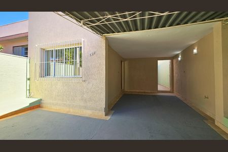 Casa para alugar com 90m², 2 quartos e 2 vagas