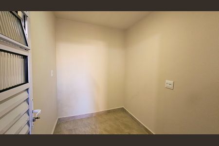 Casa para alugar com 90m², 2 quartos e 2 vagas