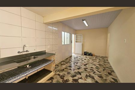 Casa para alugar com 90m², 2 quartos e 2 vagas