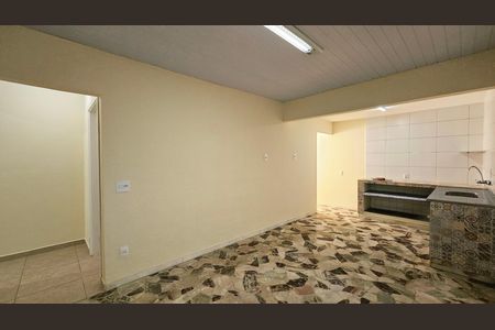 Casa para alugar com 90m², 2 quartos e 2 vagas