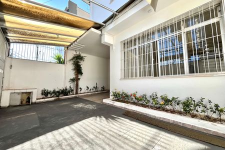 Casa para alugar com 240m², 3 quartos e 2 vagas Casa para alugar com 240m², 3 quartos e 2 vagasGaragem