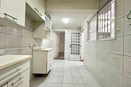 Casa para alugar com 240m², 3 quartos e 2 vagas Casa para alugar com 240m², 3 quartos e 2 vagasCozinha