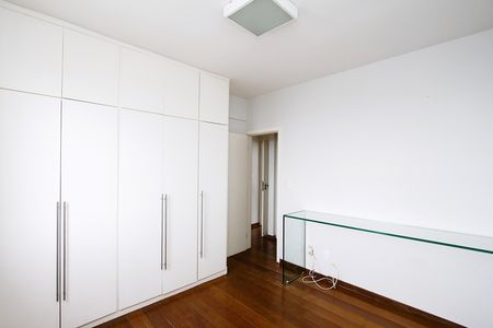 Apartamento para alugar com 140m², 3 quartos e 2 vagasQuarto 2