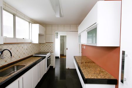 Apartamento para alugar com 140m², 3 quartos e 2 vagasCozinha