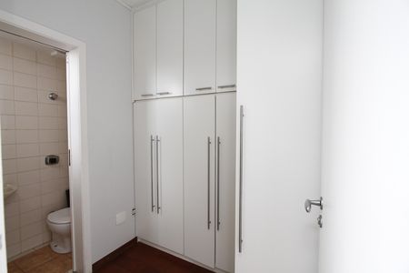 Apartamento para alugar com 140m², 3 quartos e 2 vagasDCE