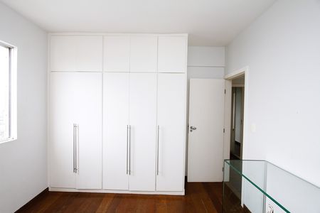 Apartamento para alugar com 140m², 3 quartos e 2 vagasQuarto 2