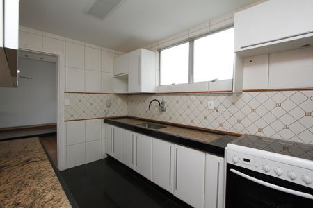 Apartamento para alugar com 140m², 3 quartos e 2 vagasCozinha
