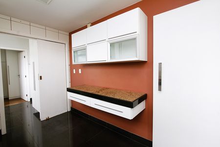 Apartamento para alugar com 140m², 3 quartos e 2 vagasCozinha