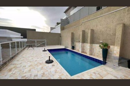 Casa à venda com 224m², 3 quartos e 4 vagas