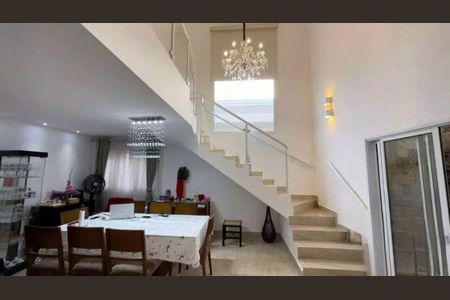 Casa à venda com 224m², 3 quartos e 4 vagas