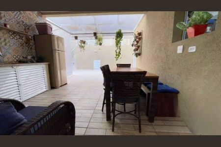 Casa à venda com 224m², 3 quartos e 4 vagas