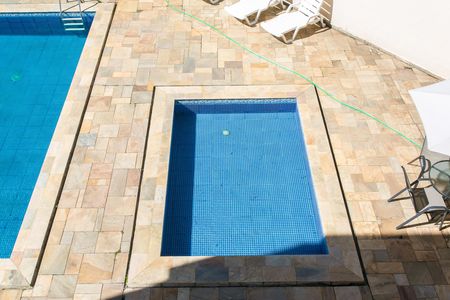 Apartamento à venda com 52m², 2 quartos e 1 vaga Apartamento à venda com 52m², 2 quartos e 1 vagaÁrea comum - Piscina