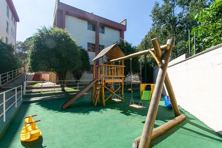 Apartamento à venda com 52m², 2 quartos e 1 vaga Apartamento à venda com 52m², 2 quartos e 1 vagaÁrea comum - Playground