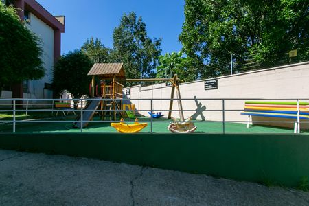 Apartamento à venda com 52m², 2 quartos e 1 vaga Apartamento à venda com 52m², 2 quartos e 1 vagaÁrea comum - Playground