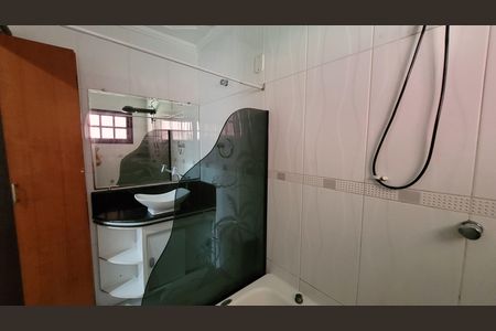 Casa para alugar com 150m², 3 quartos e 3 vagas Casa para alugar com 150m², 3 quartos e 3 vagasBanheiro Suite
