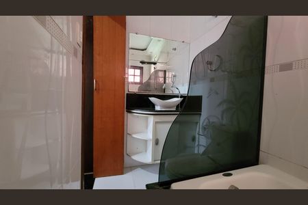 Casa para alugar com 150m², 3 quartos e 3 vagas Casa para alugar com 150m², 3 quartos e 3 vagasBanheiro Suite