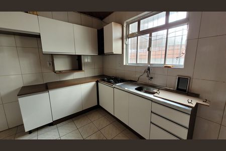 Casa para alugar com 150m², 3 quartos e 3 vagas Casa para alugar com 150m², 3 quartos e 3 vagasCozinha