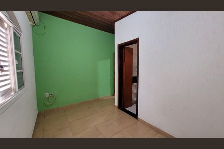 Casa para alugar com 150m², 3 quartos e 3 vagas Casa para alugar com 150m², 3 quartos e 3 vagasSuite