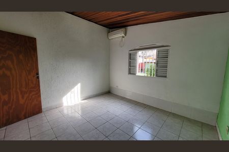Casa para alugar com 150m², 3 quartos e 3 vagas Casa para alugar com 150m², 3 quartos e 3 vagasQuarto